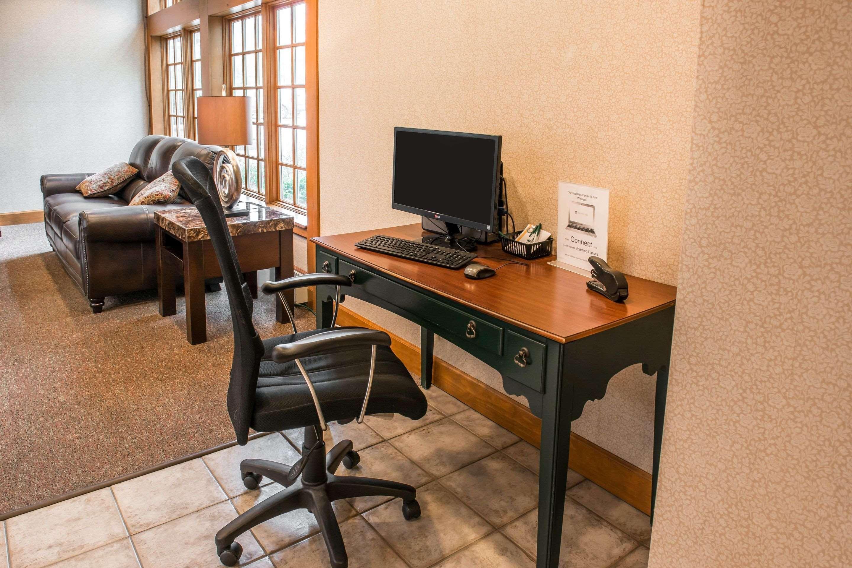 Quality Inn Pittsburgh Airport Oakdale Εξωτερικό φωτογραφία
