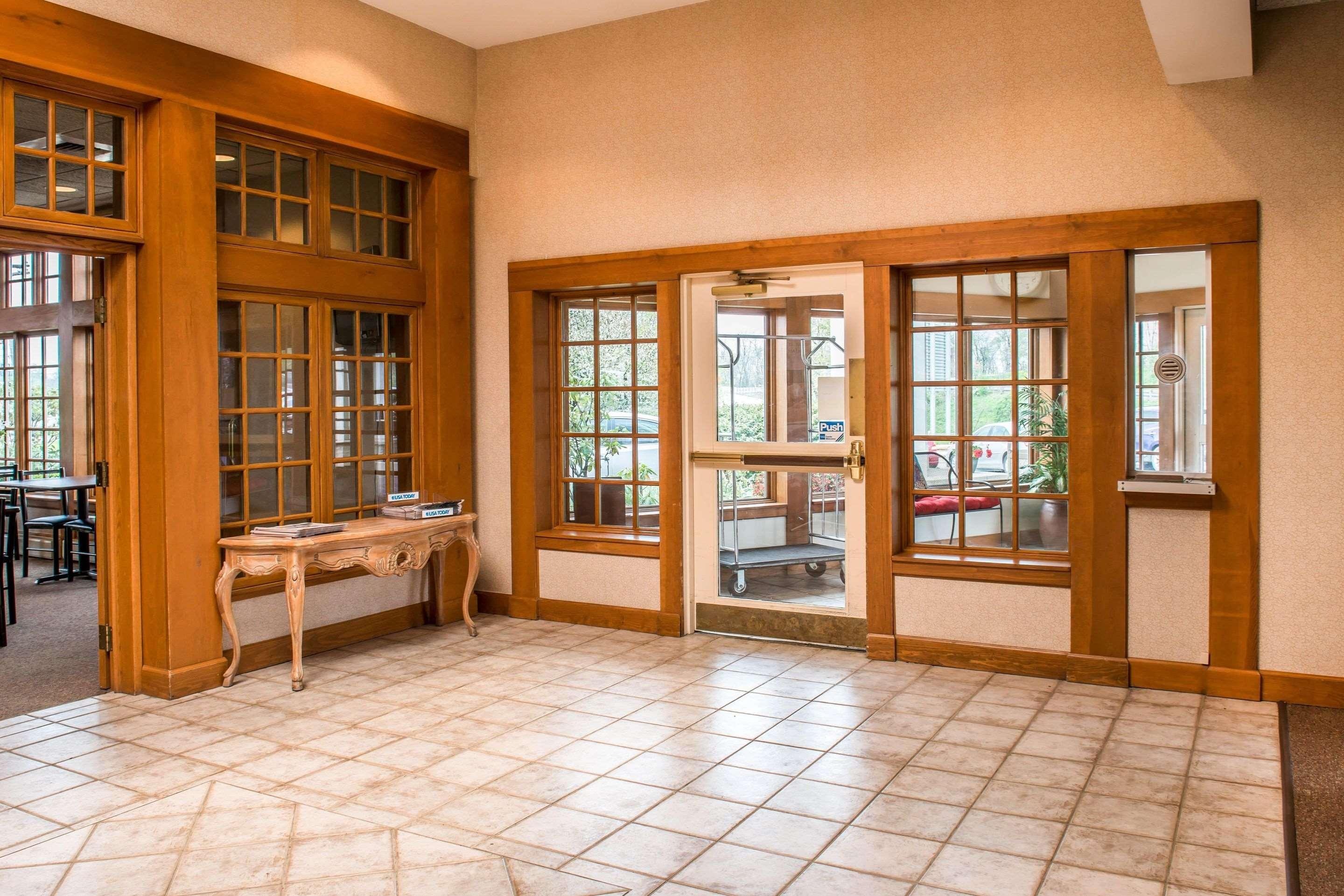 Quality Inn Pittsburgh Airport Oakdale Εξωτερικό φωτογραφία