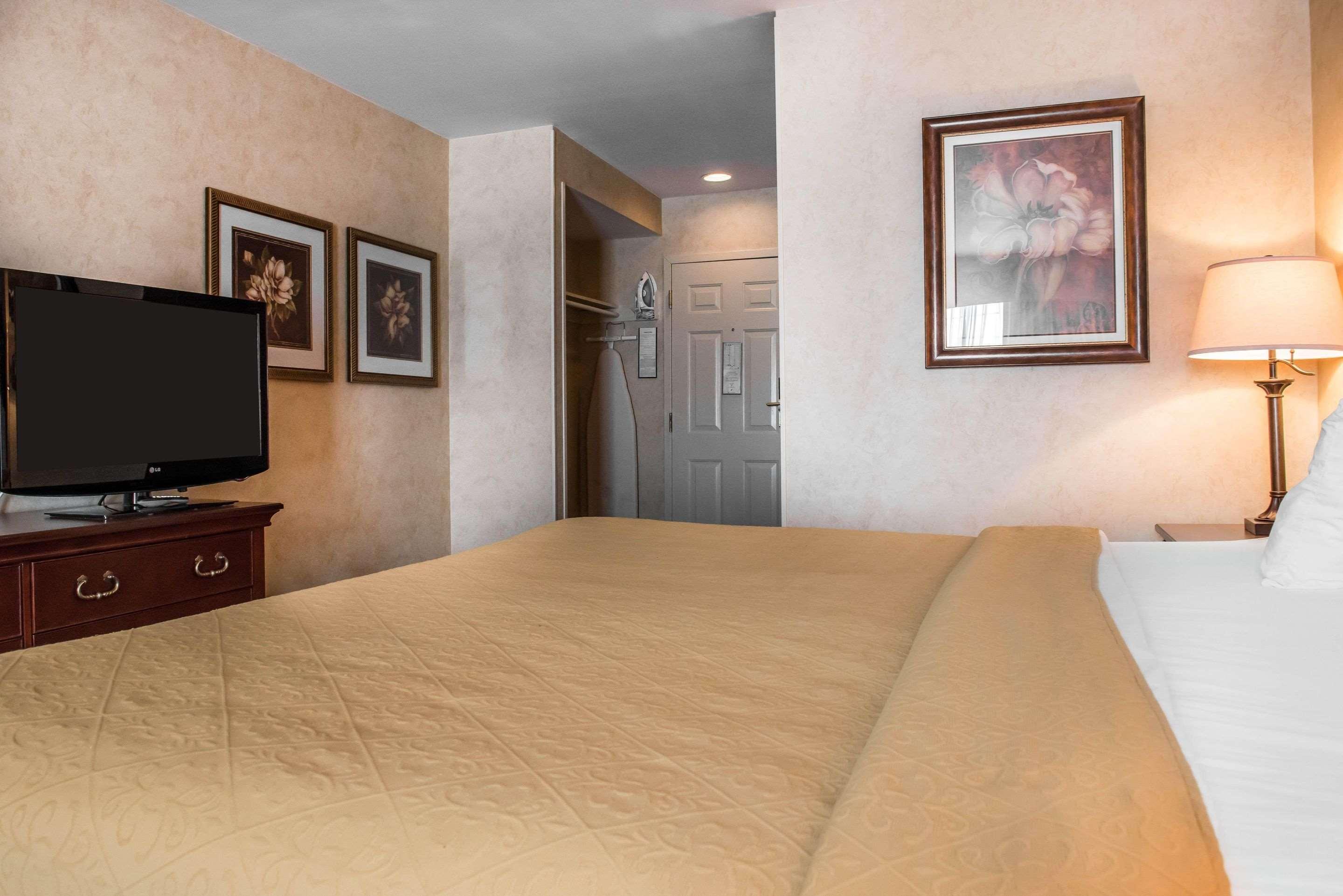 Quality Inn Pittsburgh Airport Oakdale Εξωτερικό φωτογραφία