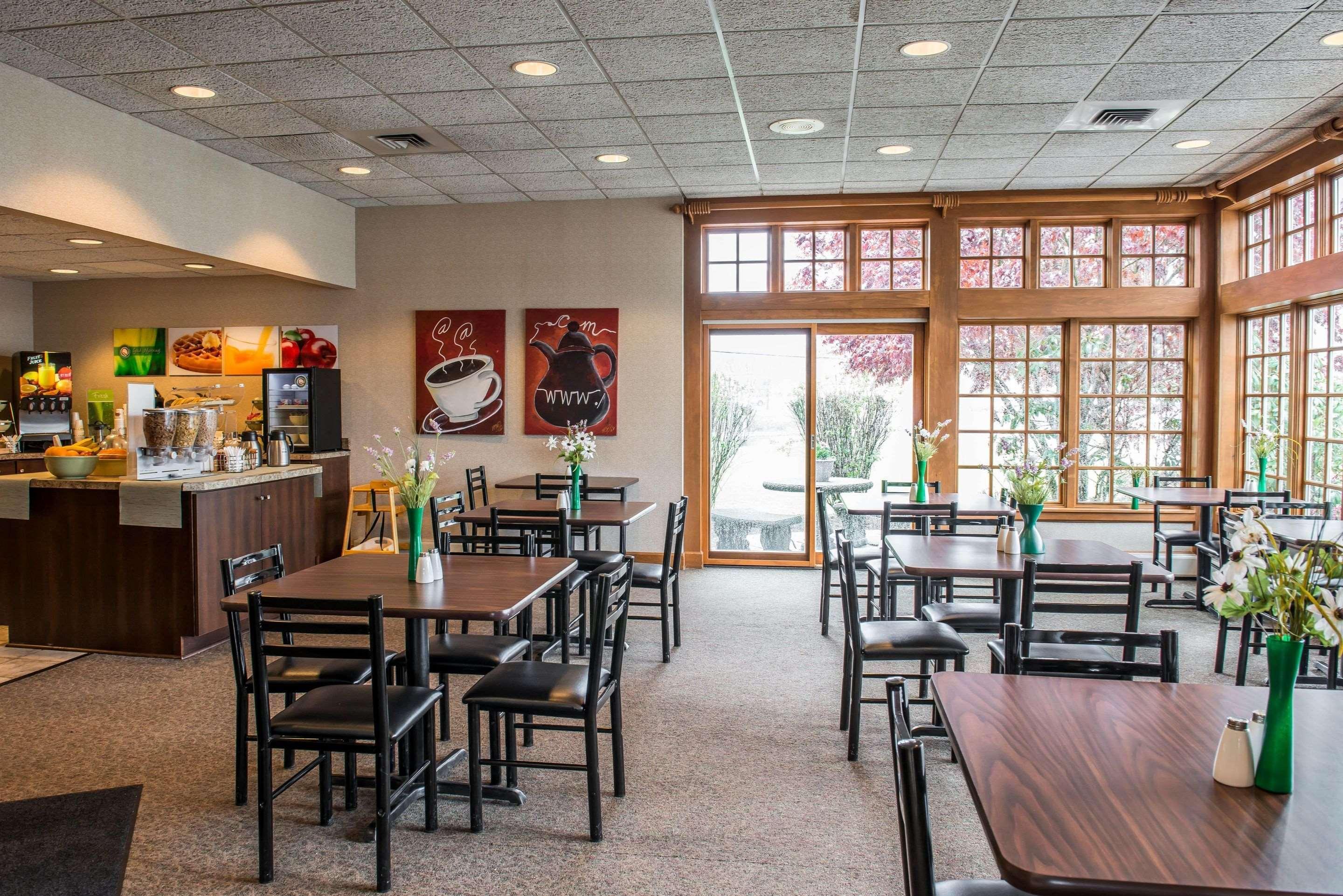 Quality Inn Pittsburgh Airport Oakdale Εξωτερικό φωτογραφία
