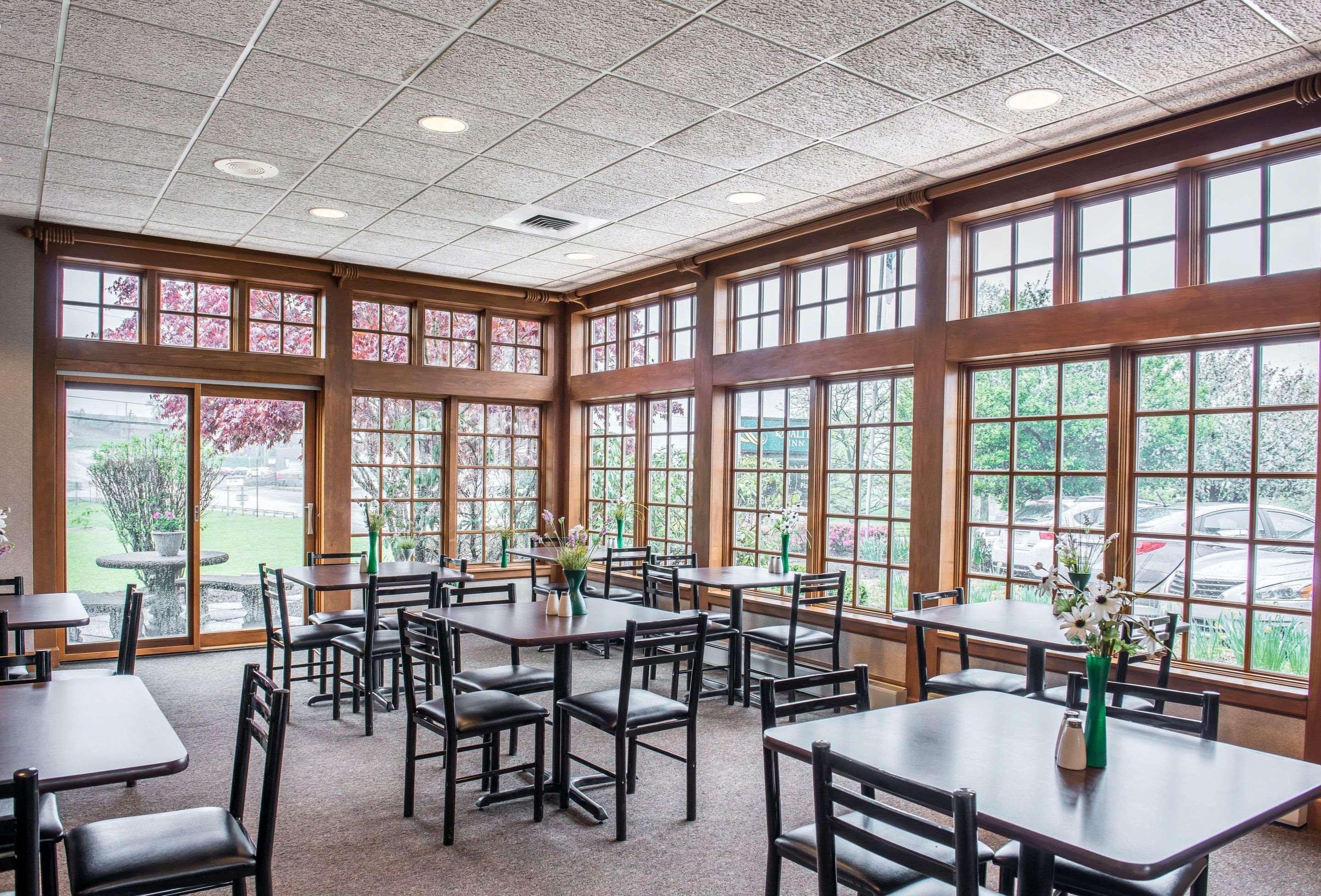 Quality Inn Pittsburgh Airport Oakdale Εξωτερικό φωτογραφία