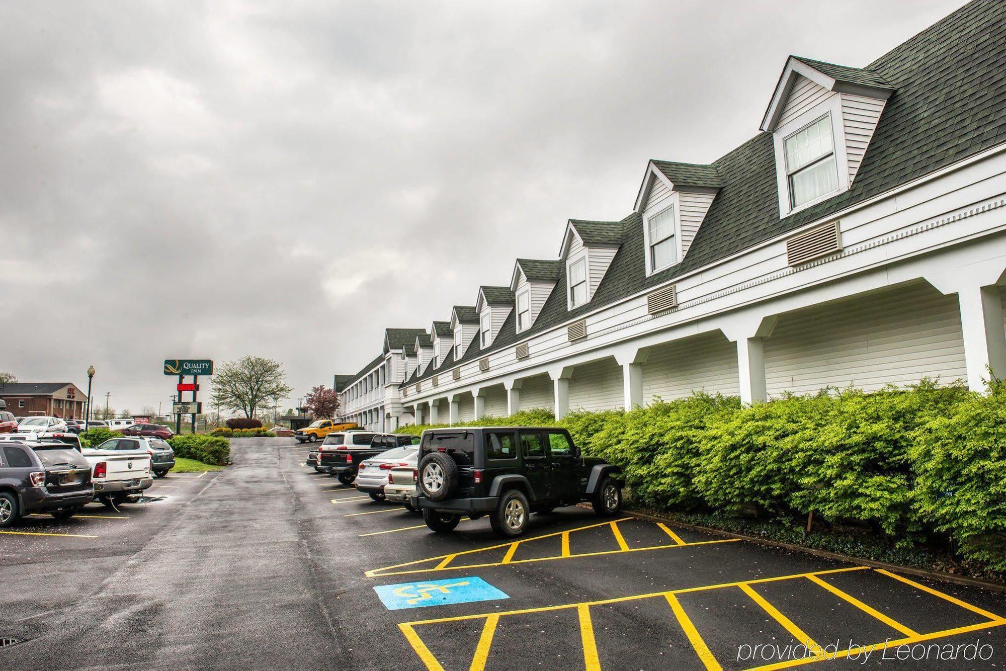 Quality Inn Pittsburgh Airport Oakdale Εξωτερικό φωτογραφία