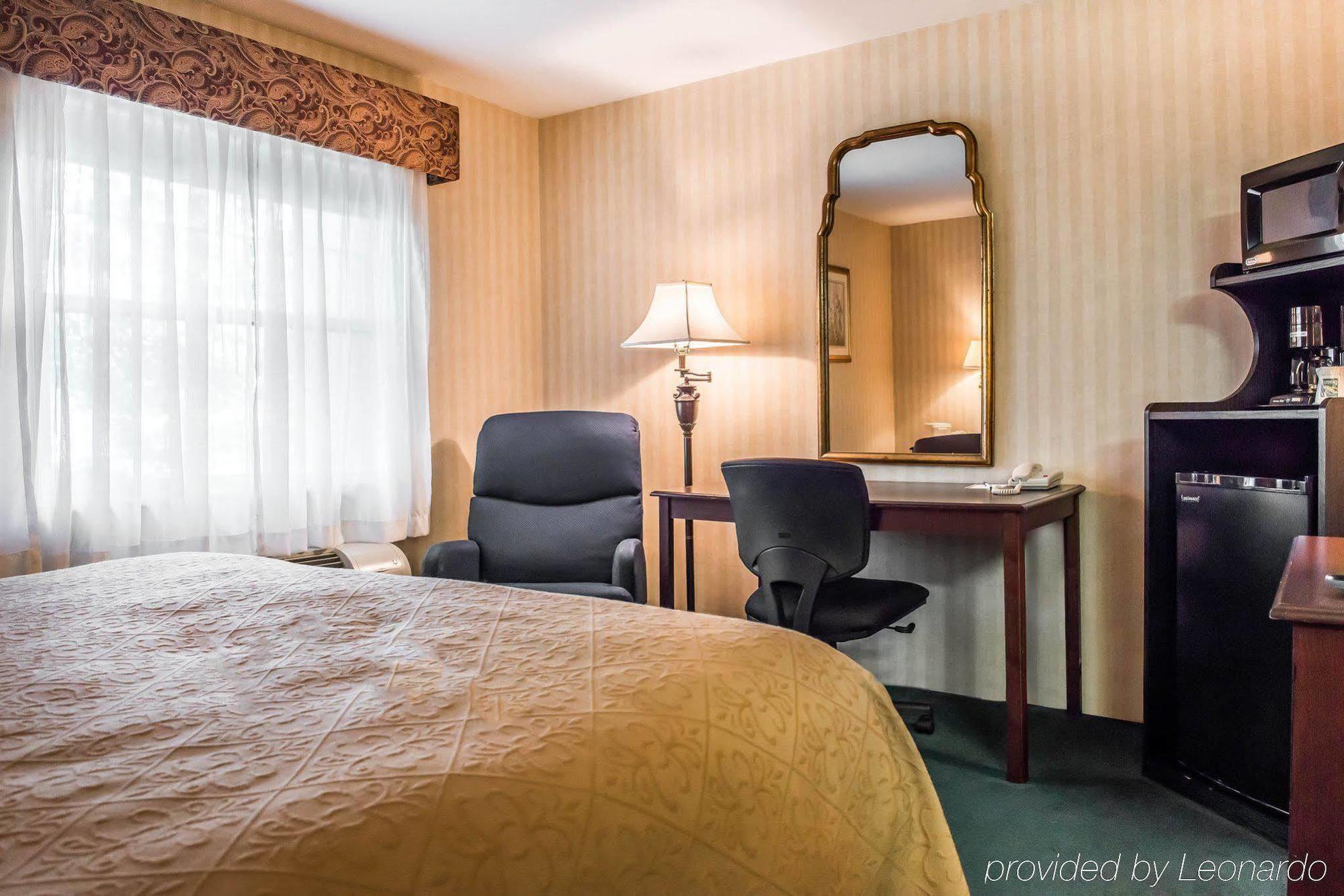 Quality Inn Pittsburgh Airport Oakdale Εξωτερικό φωτογραφία