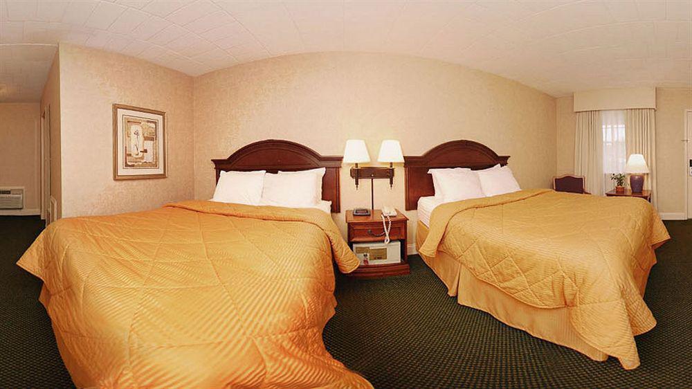 Quality Inn Pittsburgh Airport Oakdale Εξωτερικό φωτογραφία